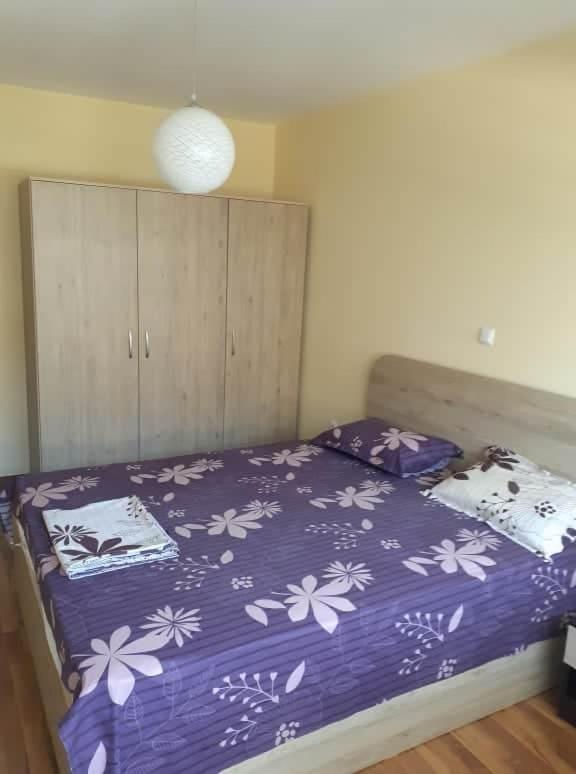 Cozy Apartament Naydenov Burgas Exterior foto